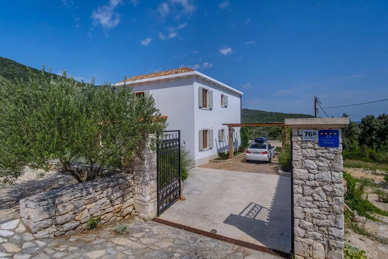 Villa Valerie With Pool And Sea View