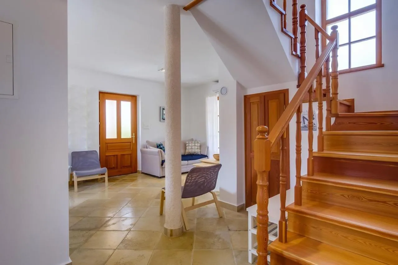 Villa Valerie With Pool And Sea View